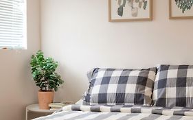Charming 2Br Casita In Front Of Park